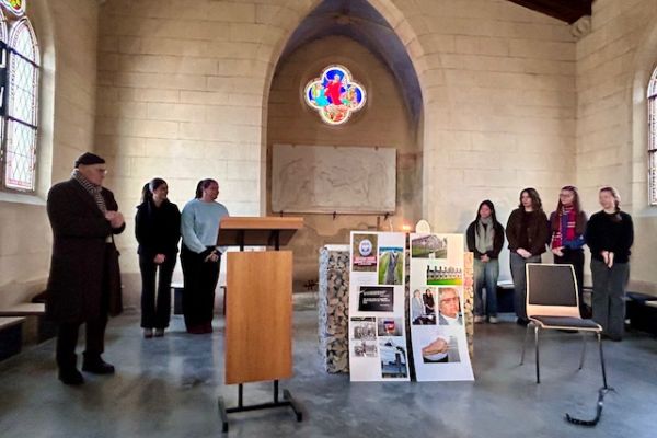 Schulgeschichts-AG gestaltet Holocaust-Gedenkstunde in Backnang